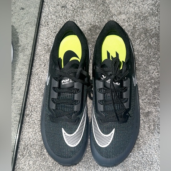 Men’s size 9 Nike - Picture 3 of 3